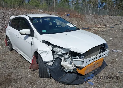 2018 Ford Focus St z USA, uszkodzony, nr VIN 1FADP3L97JL260068